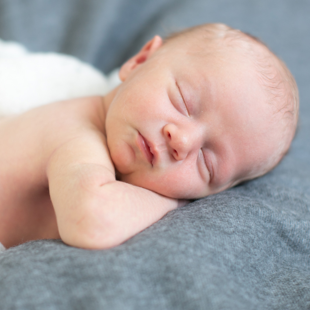 IG-11-3-20-byjanelle-newborn-photography-1-sq